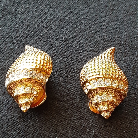 Vintage Gold Kenneth Jay Lane Conch Seashell Brooch & Earring JKL Jewelry Set - Picture 3 of 7